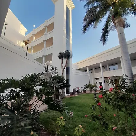 Apartment Island Village Heights