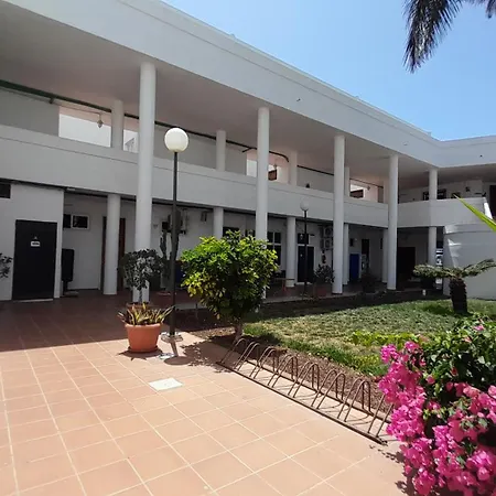 Island Village Heights 아파트 *